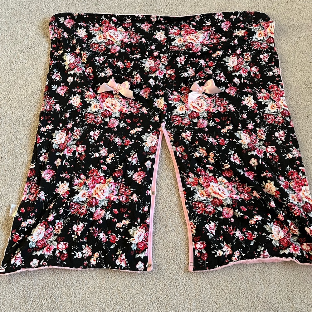 Gorgeous car seat cover/stroller